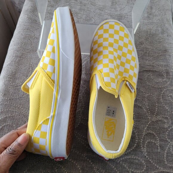 VANS Checkerboard Yellow Slip-On Sneakers – Kids 6.0 - Picture 2 of 11